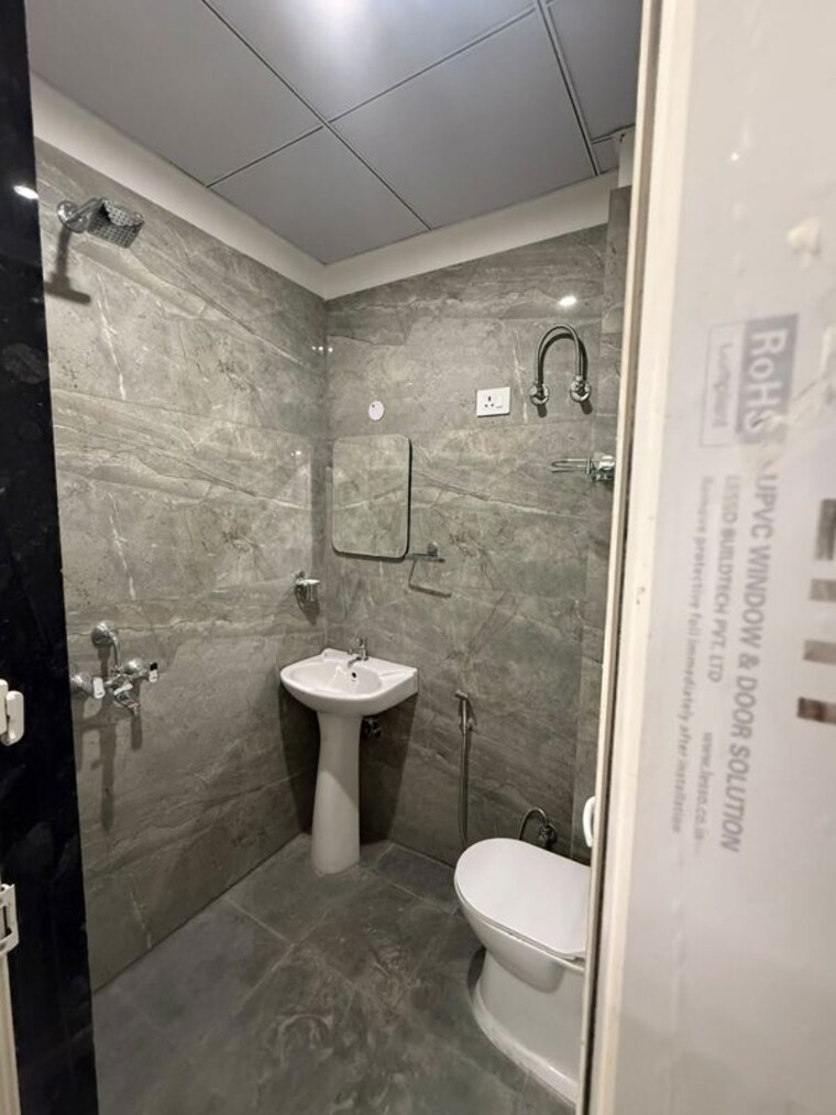 Bathroom, signature-global-city 3 Bedroom 2200 Sq.Ft. Apartment In Sector 37d Gurgaon 10608565