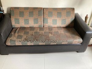Living Room in 3 BHK Apartment at Lalani Grandeur, Goregaon East – for Sale