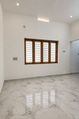 Room in 4 BHK Independent House at Mannuthy – for Sale