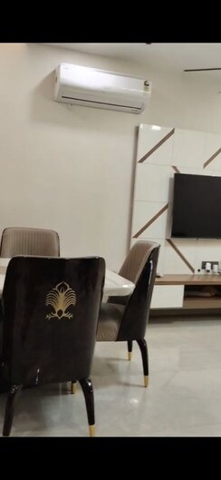 4 BHK Builder Floor For Sale in Parklands