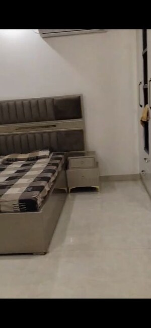 Staircase in 4 BHK Builder Floor at Sector 85 – for Rent