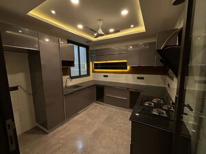 Kitchen in 4 BHK Builder Floor at Dlf Phase ii – for Sale