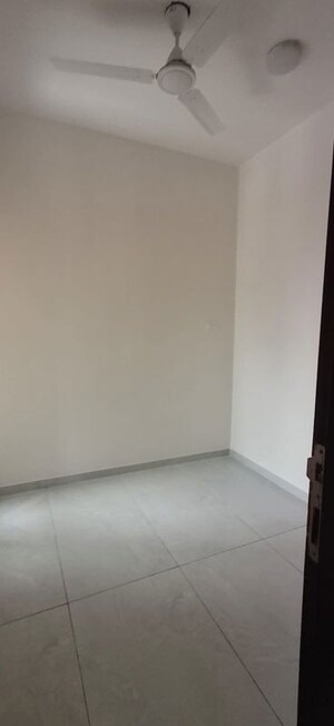 Room in 2 BHK Apartment at Kolte Patil Verve, Bangur Nagar – for Rent