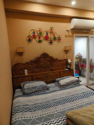 Bedroom in 2.5 BHK Apartment at Express Zenith, Sector 77 – for Rent