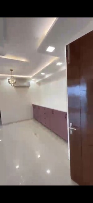 Kitchen in 3 BHK Apartment at Omaxe Royal Residency Faridabad, Sector 79 – for Rent