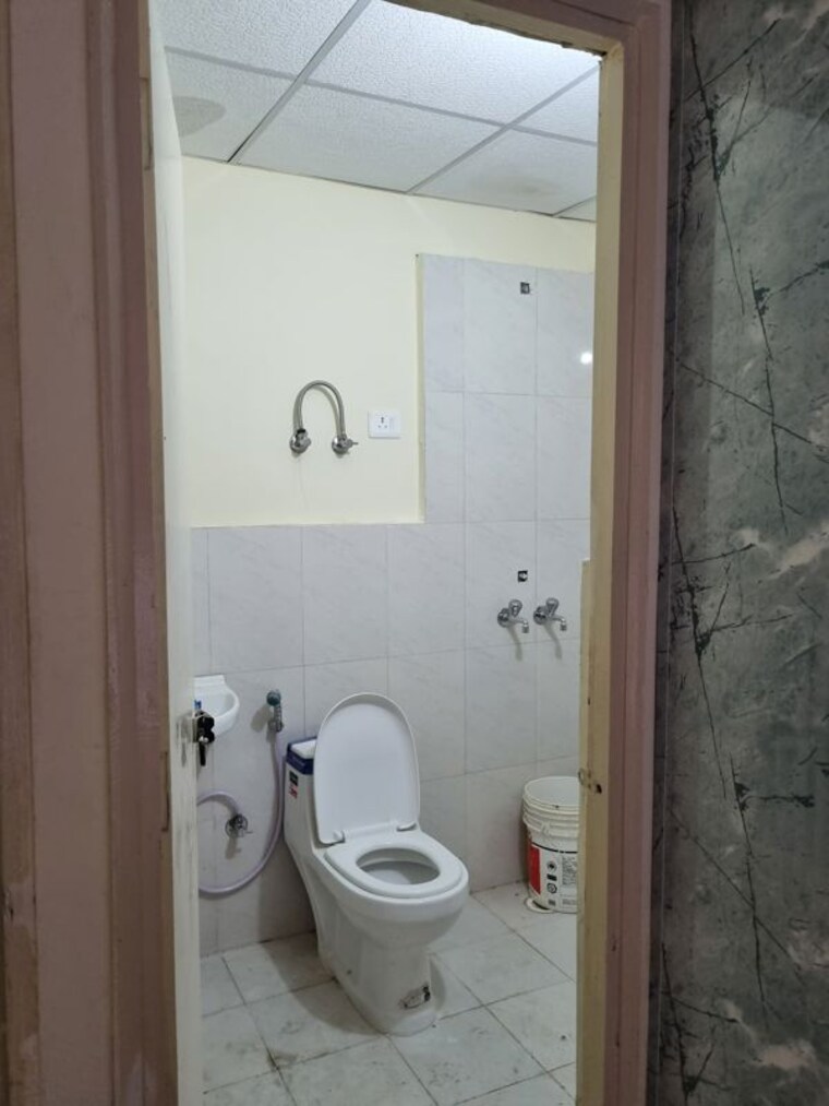 Bathroom, pyramid-elite 2 Bedroom 593 Sq.Ft. Apartment In Sector 86 Gurgaon 10608637
