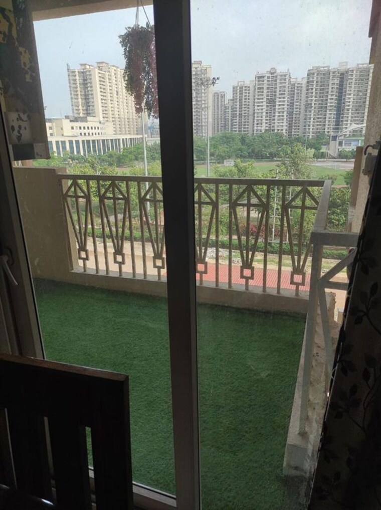 Balcony, gaur-city-7th-avenue 2 Bedroom 1165 Sq.Ft. Apartment In Sector 4 Greater Noida Greater Noida 10608664