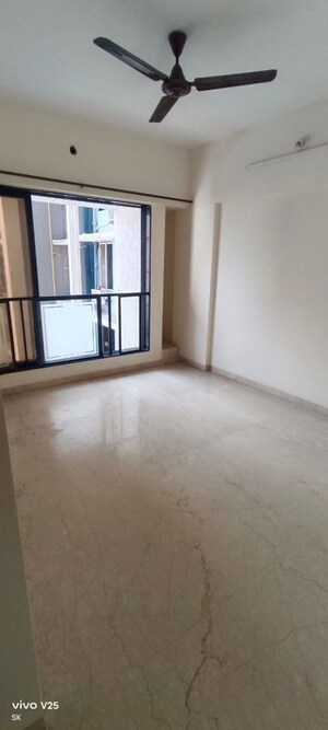 Room in 1.5 BHK Apartment at Atul Blue Fortune, Andheri East – for Rent