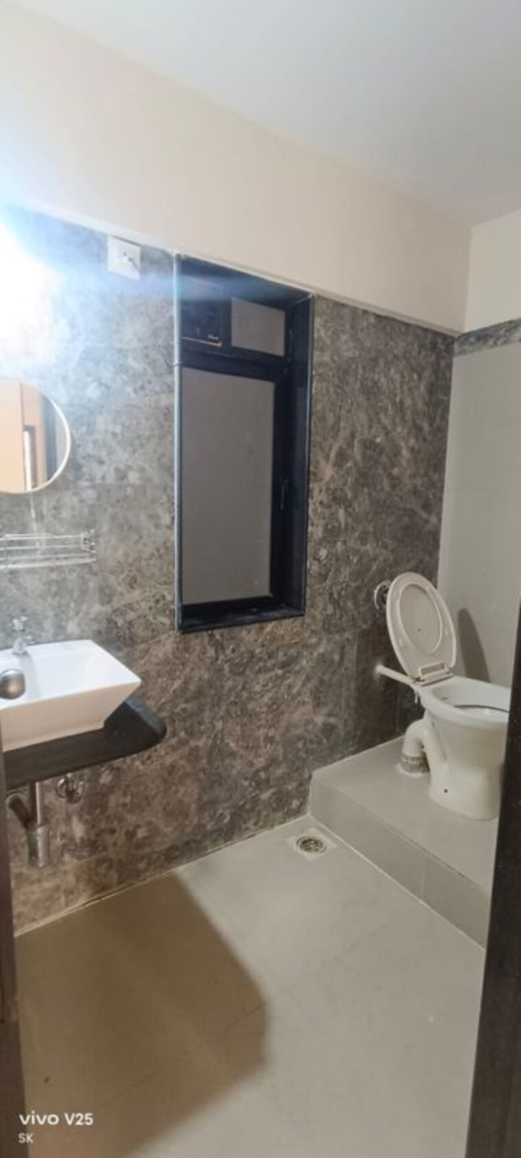 Bathroom, atul-blue-fortune 1.5 Bedroom 700 Sq.Ft. Apartment In Andheri East Mumbai 10608668