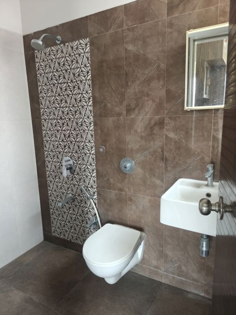 Bathroom, shree-ganesha-veera-residency 1 Bedroom 500 Sq.Ft. Apartment In Ghodbunder Road Thane 10608671