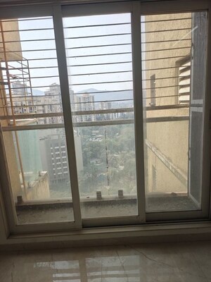 Room in 1 BHK Apartment at Shree Ganesha Veera Residency, Ghodbunder Road – for Rent