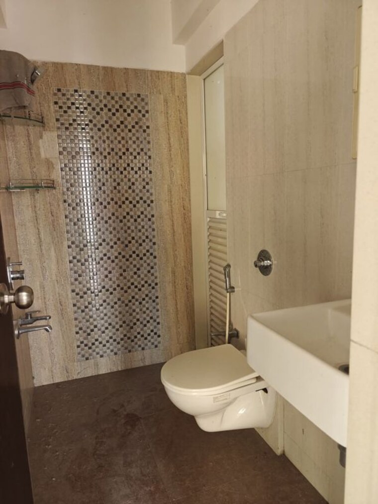 Bathroom, shree-ganesha-veera-residency 1 Bedroom 500 Sq.Ft. Apartment In Ghodbunder Road Thane 10608671