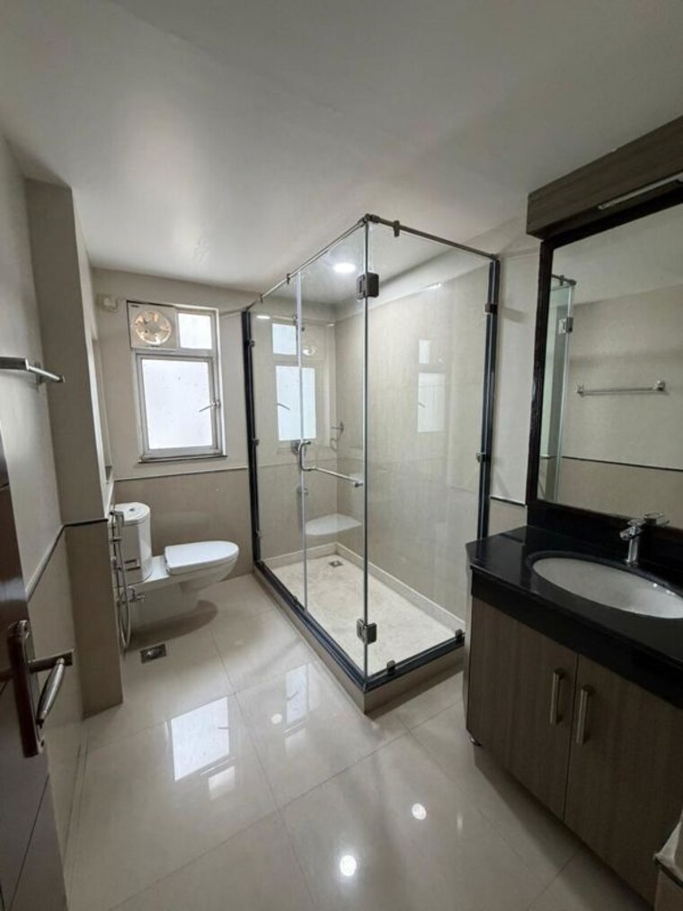Kitchen, dlf-the-summit 4 Bedroom 3000 Sq.Ft. Apartment In Dlf Phase V Gurgaon 10608699