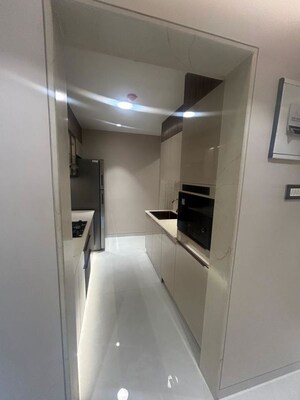 Building Lobby in 3 BHK Apartment at Shiv Shakti Tower 28, Malad East – for Sale