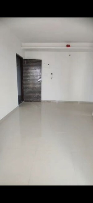 Room in 1 BHK Apartment at Heena Presidency, Mira Road – for Rent