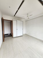 3.5 BHK + Study Room 2400 Sq.Ft. Builder Floor in Sector 45