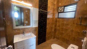 Furnished Amenities in 4 BHK Builder Floor at Sector 16 – for Rent
