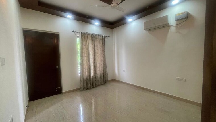 Living Room, sector 16 4 Bedroom 3250 Sq.Ft. Builder Floor In Sector 16 Faridabad 10608722