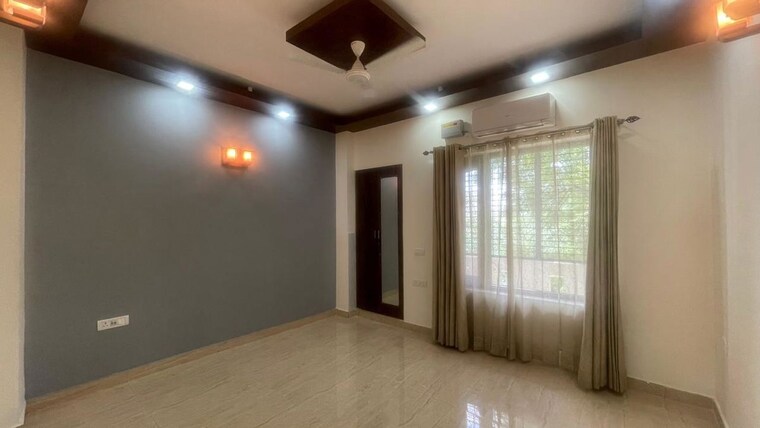 Room, sector 16 4 Bedroom 3250 Sq.Ft. Builder Floor In Sector 16 Faridabad 10608722