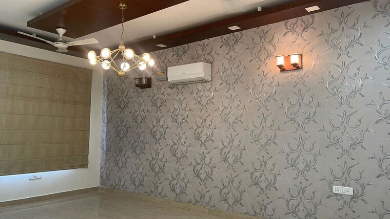 Bathroom, sector 16 4 Bedroom 3250 Sq.Ft. Builder Floor In Sector 16 Faridabad 10608722