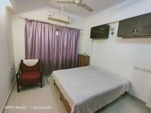 Bedroom in 2 BHK Apartment at Raheja Sherwood, Goregaon East – for Rent