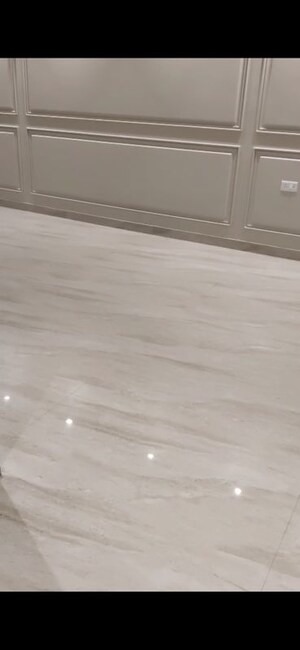 Room in 4 BHK Builder Floor at Sector 16 – for Rent