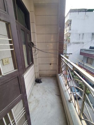 Balcony in 1 BHK Builder Floor at Mahavir Enclave 1 – for Rent