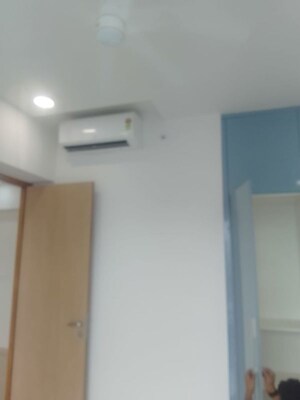 Room in 2.5 BHK Apartment at Lodha Bellagio, Powai – for Rent