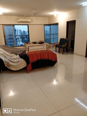 Living Room in 4 BHK Apartment at Chembur – for Rent