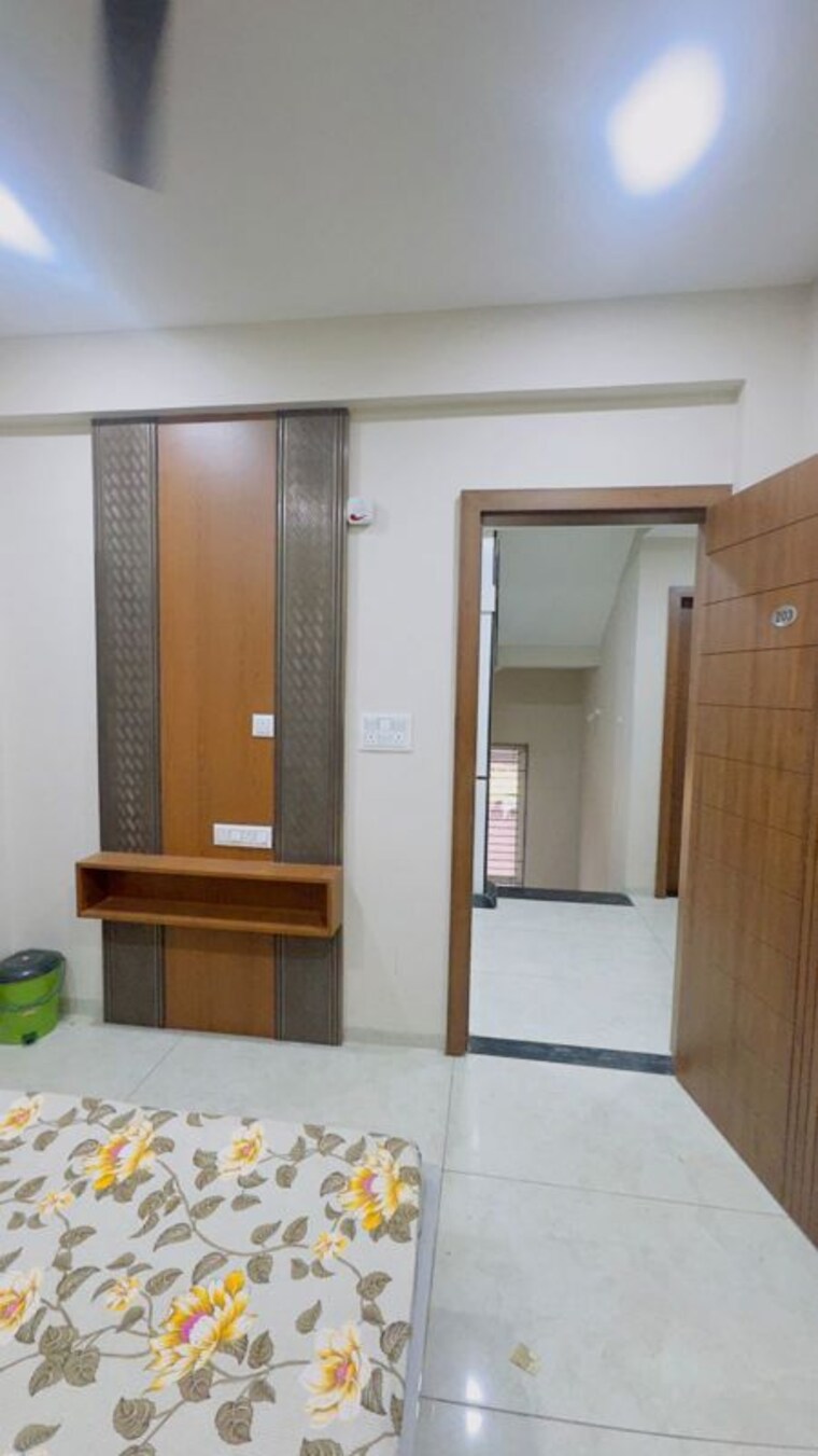 Room, nipania Studio 150 Sq.Ft. Builder Floor In Nipania Indore 10608806