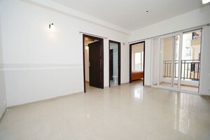 Room in 2 BHK Apartment at Nirala Estate, Tech Zone 4 Greater Noida – for Sale