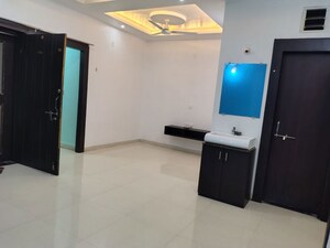 Room in 2 BHK Builder Floor at Mahalaxmi Nagar – for Rent