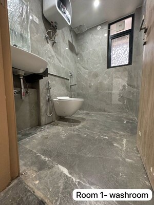Bathroom in 4 BHK Apartment at Parsvnath Exotica, Sector 53 – for Rent