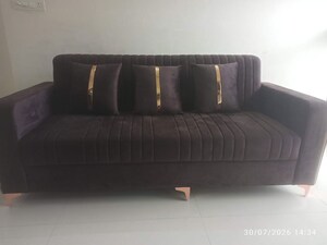 Bedroom in 4 BHK Apartment at Yogi Hills, Mulund West – for Rent