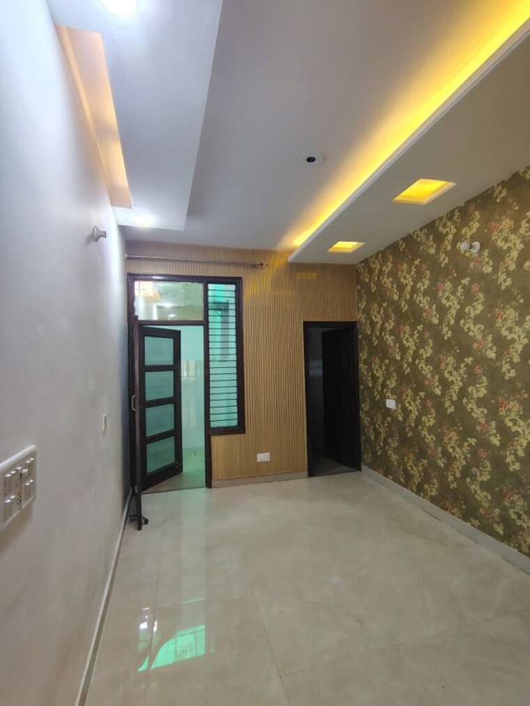 Room, vip road 2 Bedroom 1200 Sq.Ft. Builder Floor In Vip Road Zirakpur 10608939