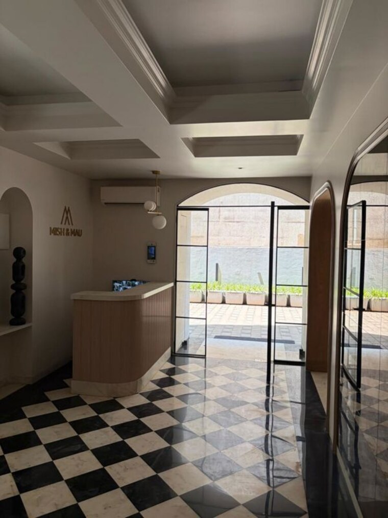 Entrance, dadar west 3 Bedroom 1200 Sq.Ft. Apartment In Dadar West Mumbai 10608972