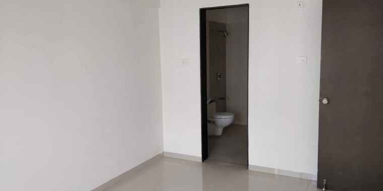 Bathroom, mulik-luxuria 2 Bedroom 1020 Sq.Ft. Apartment In Wagholi Pune 10608992