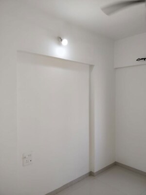 Room in 2 BHK Apartment at Mulik Luxuria, Wagholi – for Rent