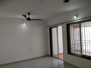 2 BHK Apartment For Rent in Mulik Luxuria, Wagholi