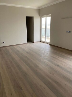 Room in 3 BHK Independent House at Central Park Flower Valley, Sohna Sector 33 – for Sale