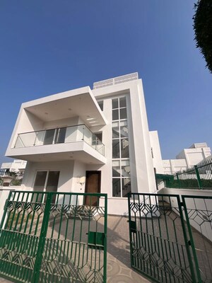 3 BHK Independent House – Exterior View View at Central Park Flower Valley, Sohna Sector 33 - for Sale