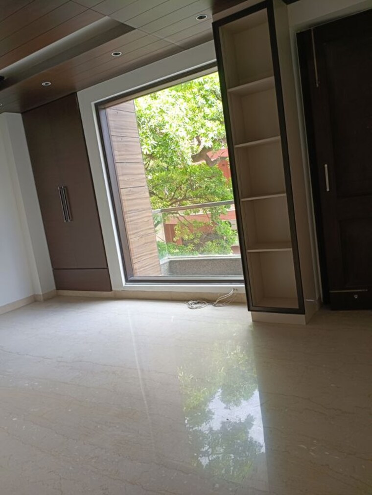 Room, maharani bagh 6 Bedroom 808 Sq.Yd. Independent House In Maharani Bagh Delhi 10586972