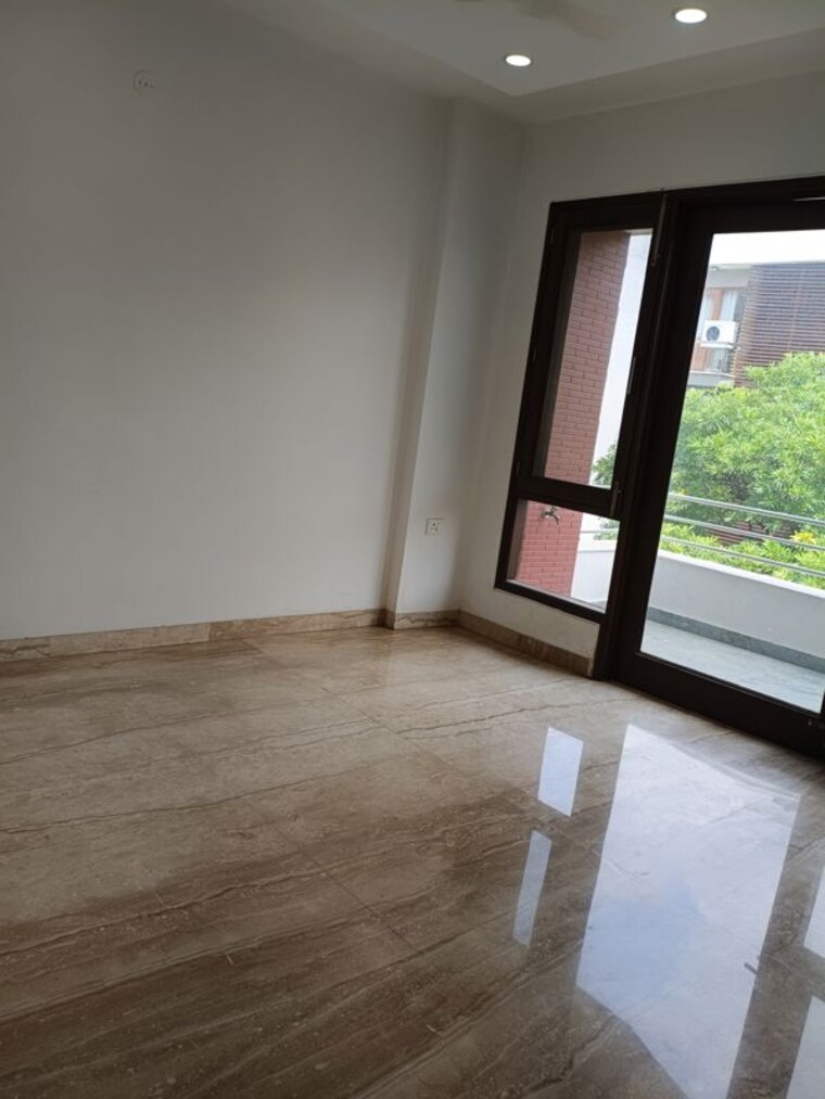 Room, maharani bagh 6 Bedroom 808 Sq.Yd. Independent House In Maharani Bagh Delhi 10586972