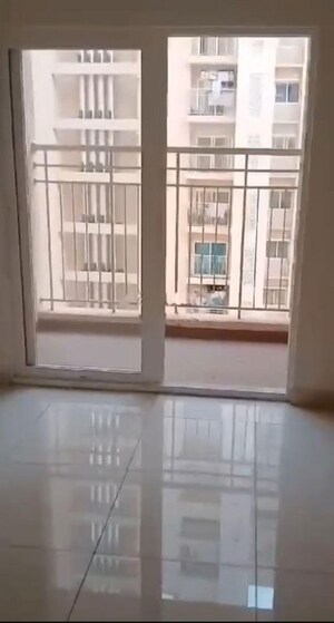 Room in 2 BHK Apartment at Prestige Finsbury Park Hyde, Bagaluru – for Rent