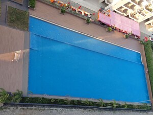 Swimming Pool in 3.5 BHK Apartment at Arjunganj – for Rent