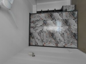 Room in 3.5 BHK Apartment at Arjunganj – for Rent