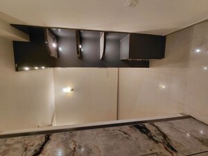 Room in 3.5 BHK Apartment at Arjunganj – for Rent