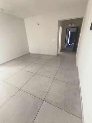 Room in 3.5 BHK Apartment at Sector 36 – for Rent