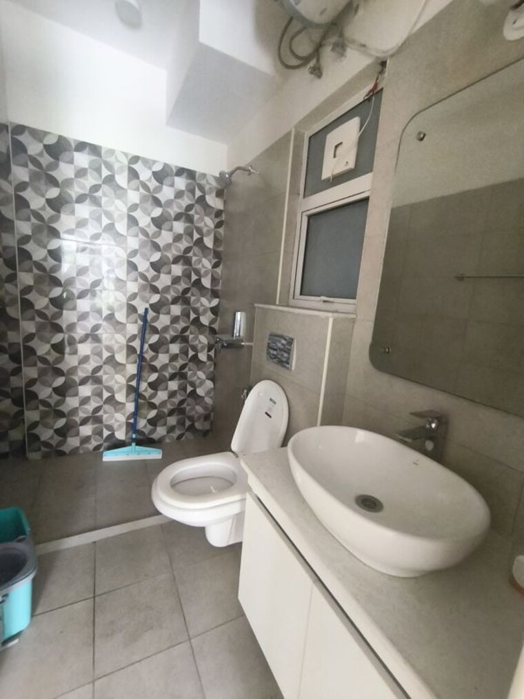 Bathroom, sector 36 3.5 Bedroom 1884 Sq.Ft. Apartment In Sector 36 Gurgaon 10609273