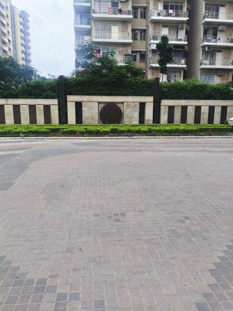 Swimming Pool, sector 36 3.5 Bedroom 1884 Sq.Ft. Apartment In Sector 36 Gurgaon 10609273